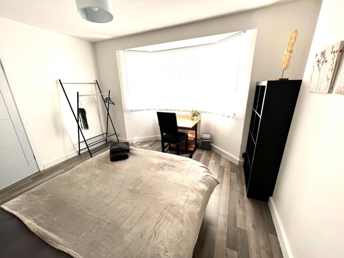 Modern Double Room With Fire Tv Londýn Exteriér fotografie